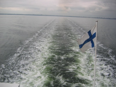 Smer F�nsko (v pozad� Talinn)